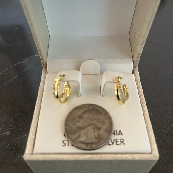 Cubic zirconia double loop huggie earrings - Picture 4 of 4